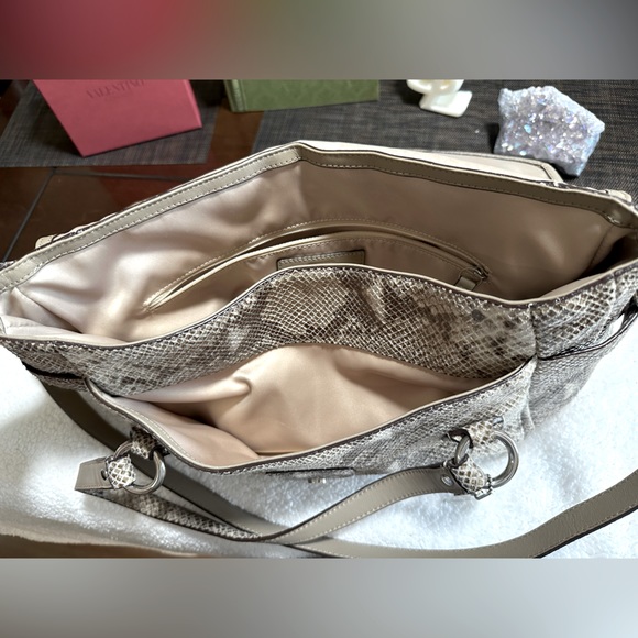 *Sold* Coach Campbell Eva Exotic Python Snakeskin Satchel w/ dust bag - Picture 11 of 12